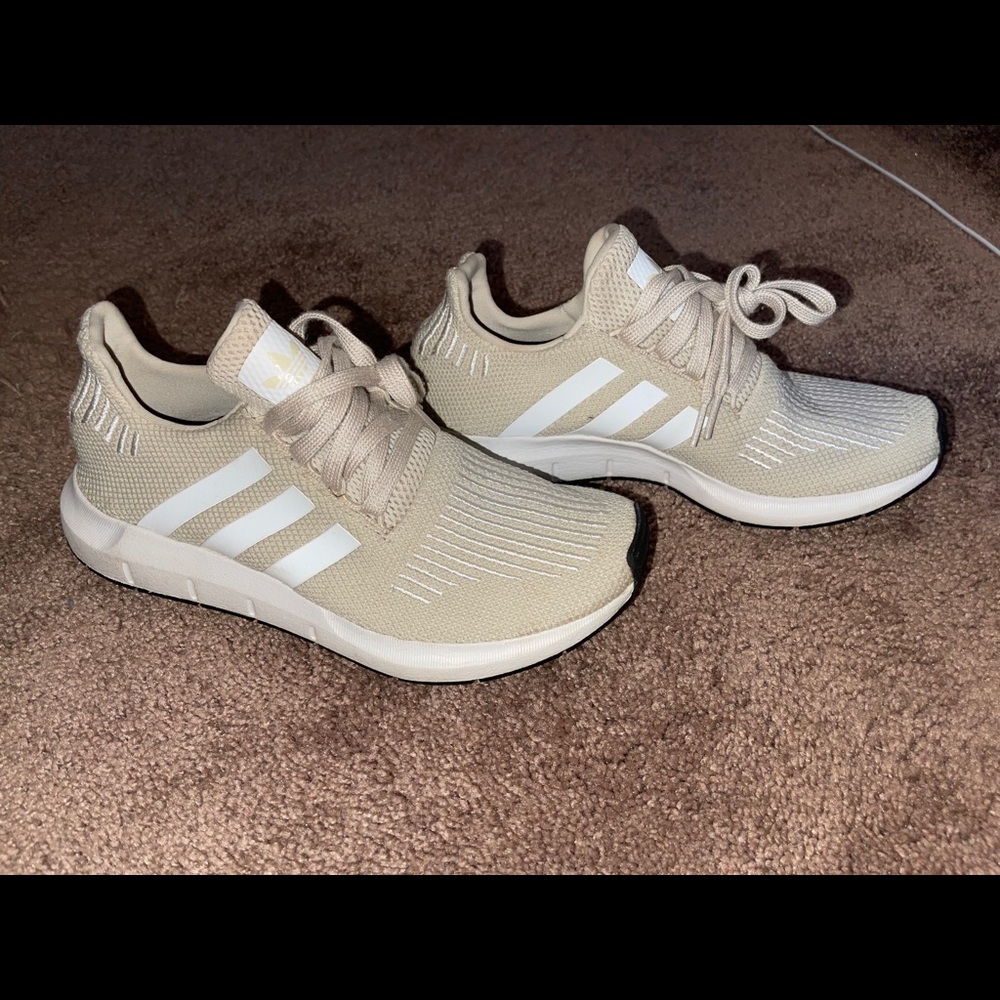 Adidas Swift Runs